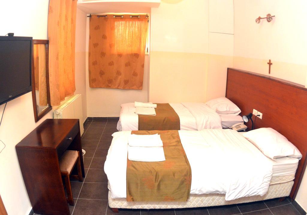 เซนต์โธมัสโฮม Bed & Breakfast เยรูซาเลม ภายนอก รูปภาพ